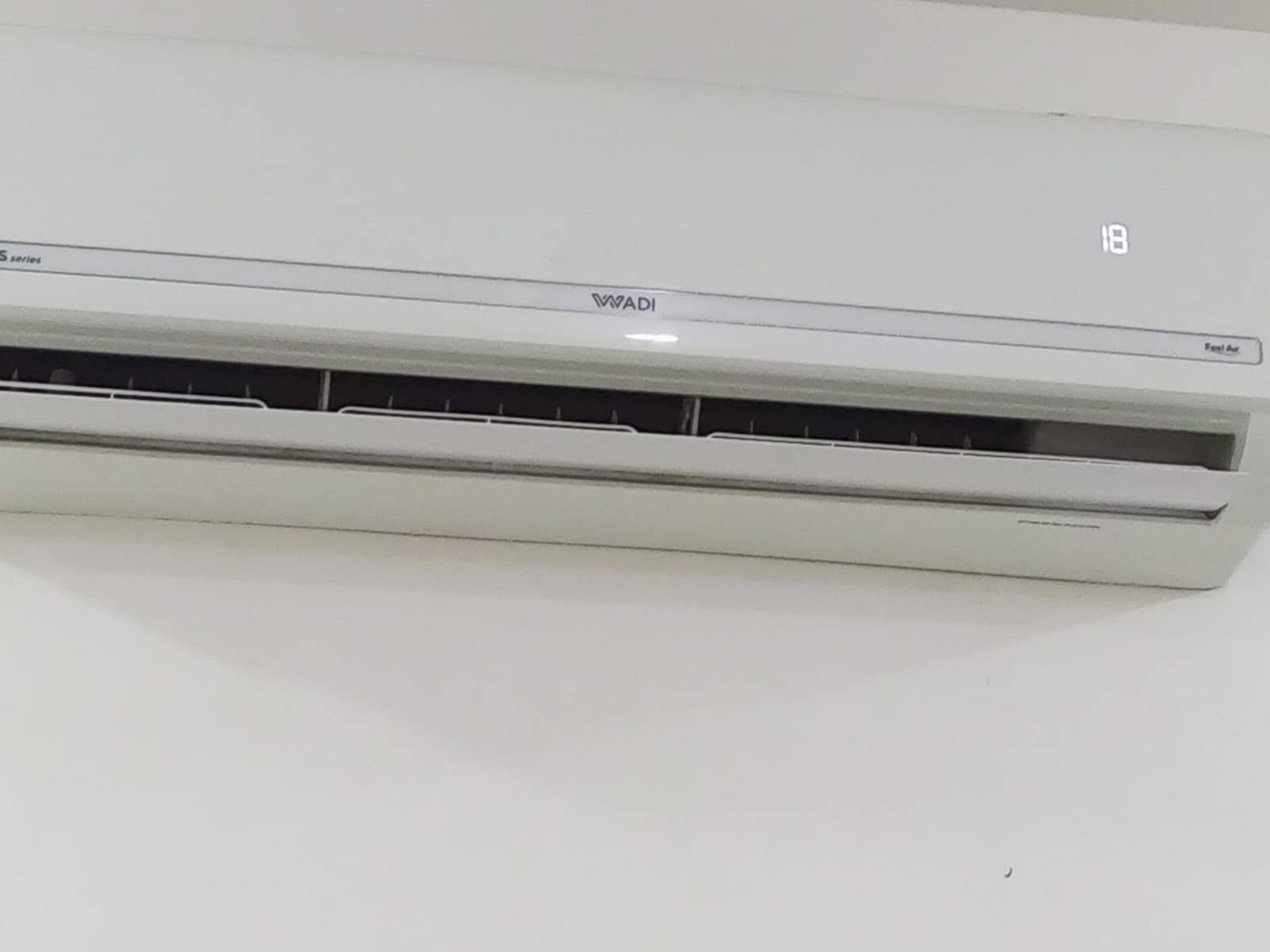 اغراض للبيع بسعر مناسب للاستفسار تواصل خاص اواتصال برثم ***********
ميز وكراسي نظيف جدا استعمال قليل وخلاط وزوالي وسبلت طنين ونص عدد ٢
مكان غزاليه شارع الصديق
