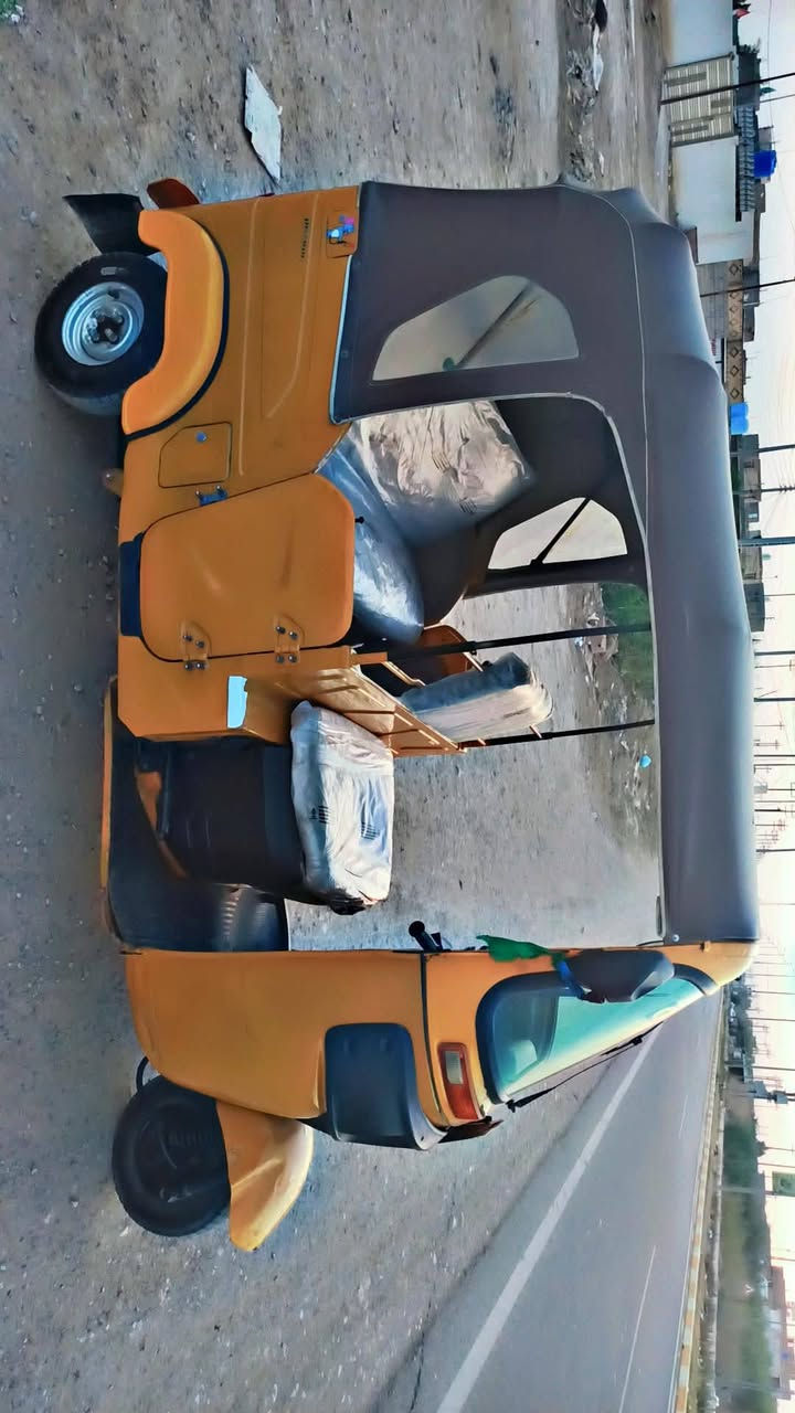 سلام عليكم تكتك 2021جاهزه مابيه ولااي نقص السعر خاص ***********
