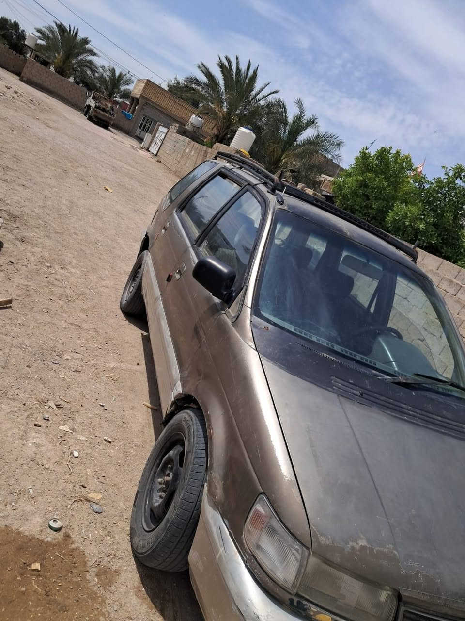 سلام عليكم.
للبيع سياره ميس بوشي سبعه راكب موديل ١٩٩٢ كير أوتوماتيك مكينه الفين سياره مثل ما بل صور  دبلات اماميه خلفيه بدل جديد سعره سياره ٢٠ ورقه وبيه مجال عنوان واسط /العزيزيه.
***********
