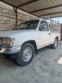 سياره للبيع مديل 2001 مكفوله كفاله عامه من اي شي شرط وكاله تخم تاير جد...