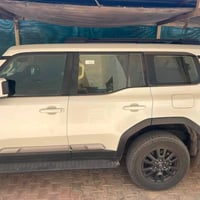 برادو2024 ماشيه22الف رقم بغداد باسمي مواصفات  سلايت جنطه كهربائيه  كشن...