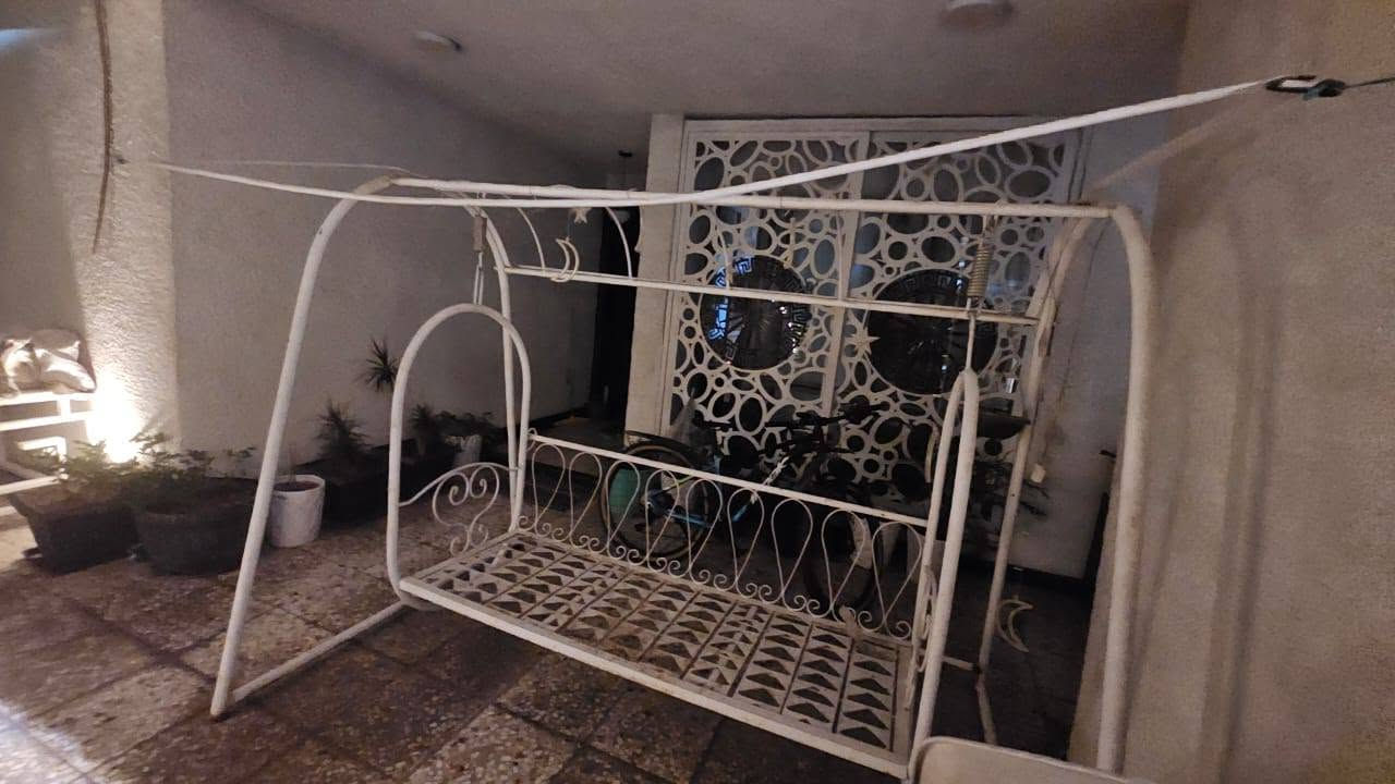 السلام عليكم شباب عندي مرجوحة مستعملة نظيفة ومابيها كلشي للبيع  السعر ٢٥٠ الف المكان حي الجهاد للاستفسار الاتصال على الرقم *********** ابو بلال

