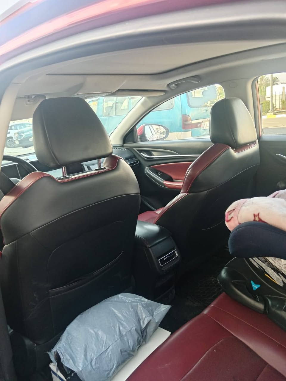 شانجان رياضي ٢٠٢١ ايدو محرك ١٤٠٠ تيربو فول مواصفات *********** ناحية الوحدة للبيع قفله ١٥مليون باقي تقريبا مليون ونص للشركة عليه سددها *********** لحك عزيزي
