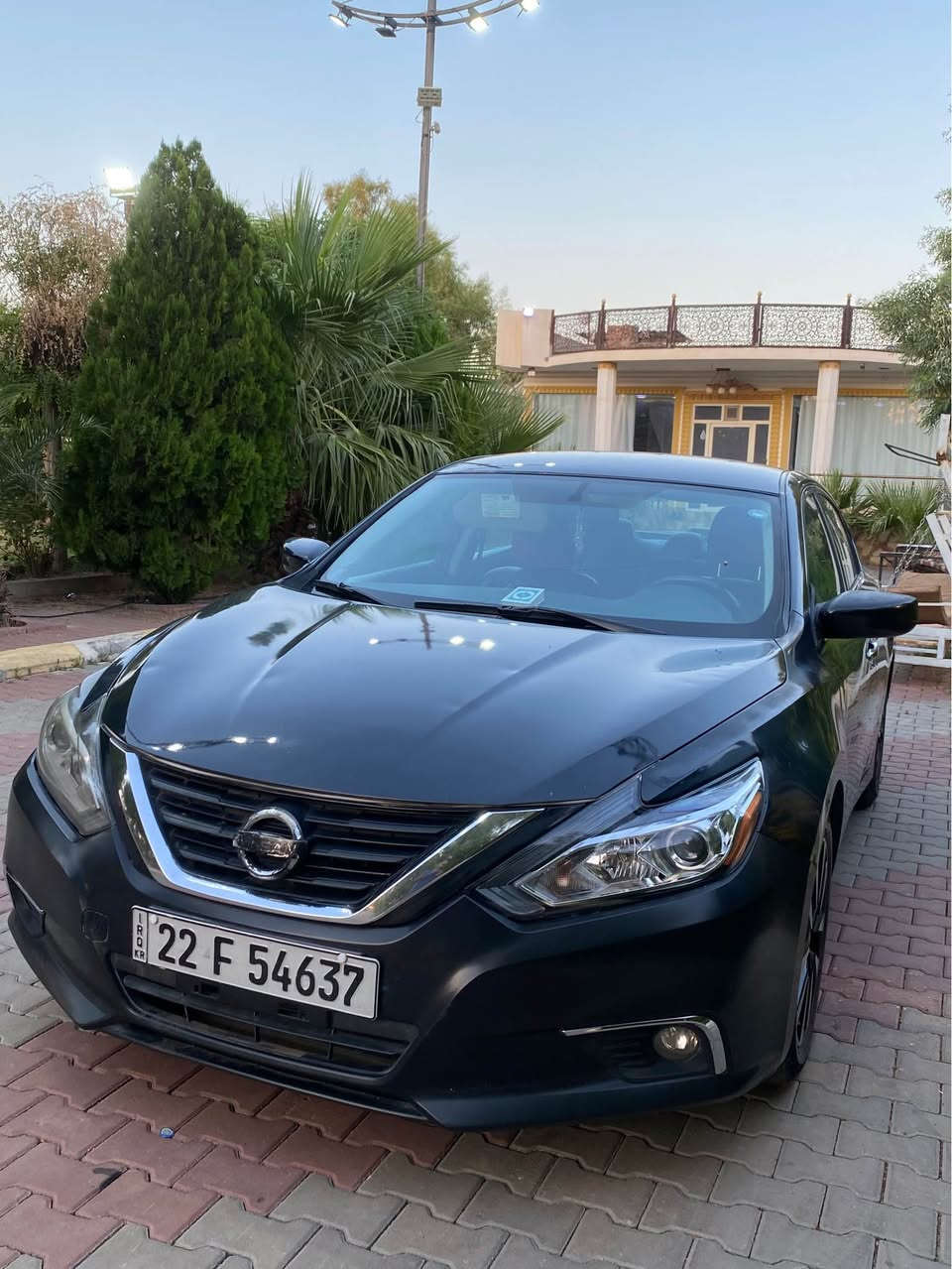 نيسان التيما موديل 2018  اسود كذابي
واردي امريكي مواصفات sv 
رقم اربيل باسمی
محرك وكير وتبريد كله بشرط 
وين ماتريد افحص
محرك اربعه سلندر تنفس طبيعي المرغوب
بصمه 
تشغيل عن بعد
ابواب بصمه 
صندوق بصمه
تحديد سرعه
شاشه وكاميرا
وبعد بيها مواصفات 
سيارا حادثها جاملخ السايق وكلير بخ امريكا بابين وجاملغ
 بجم وخلف كبس 
سيارا نظيفه مابيها مصرف 
صلانصه بيلاد
دفتر بنزین کرکوک موجود 
سعر 113 مجال ـ
للتواصل *********** 
عنوان سياره كركوك كركوك, العراق
