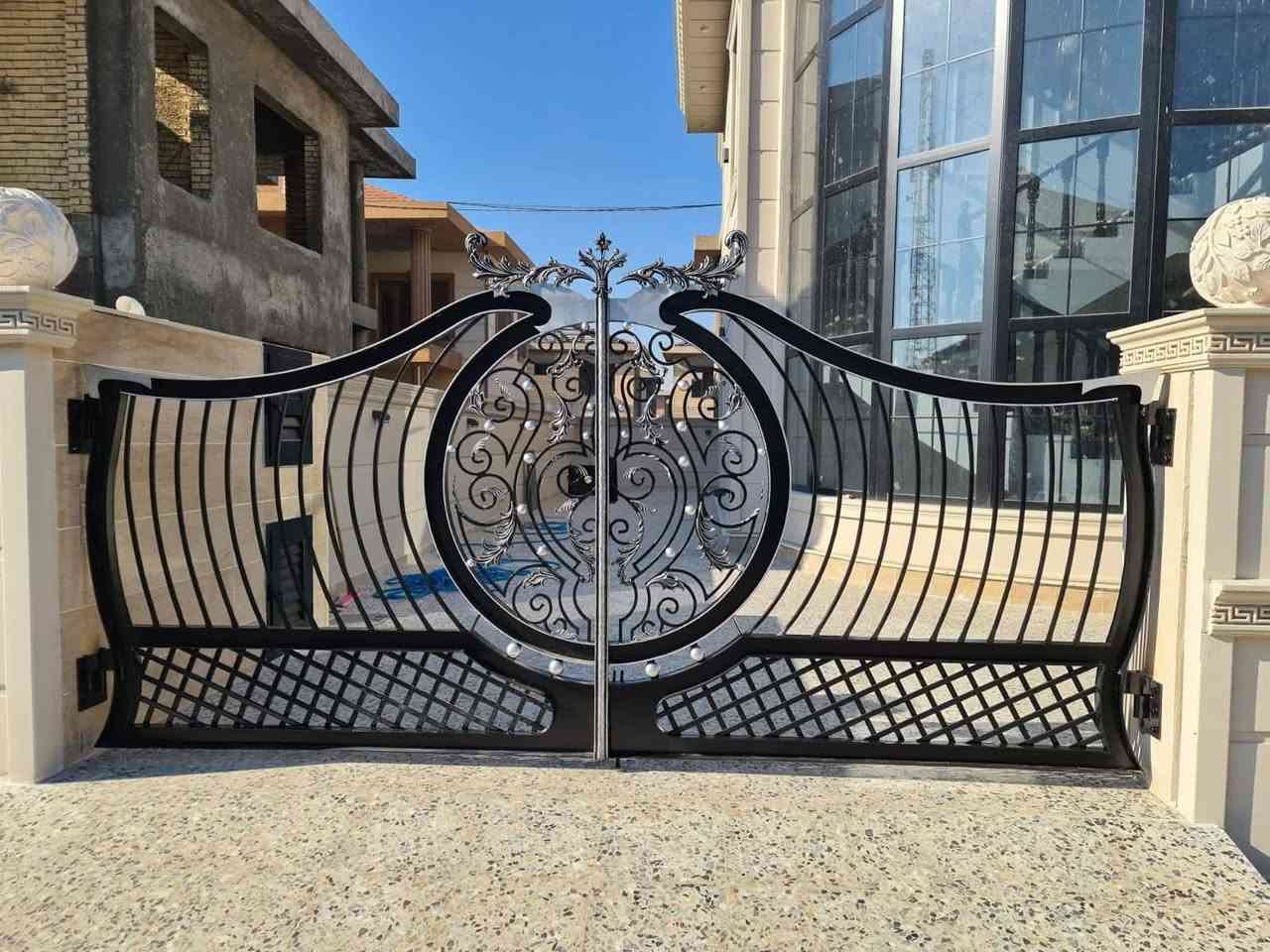 حداد أربيل. ديكورات أبواب. قمريات سندويش بنل وكيسبان. وقرميد؛ اي استفسار ***********  واتس اب
