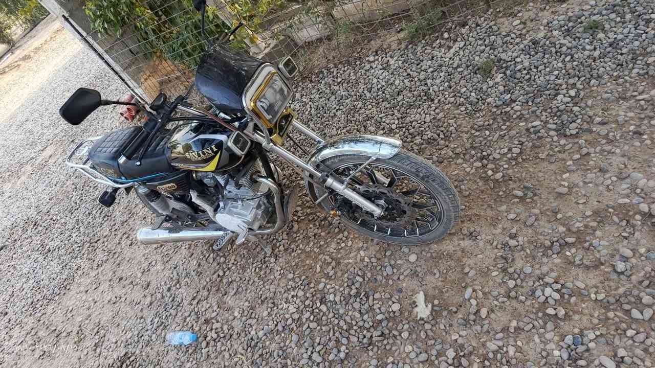 اطور للبيع او مراوس  سافين خمسة كير محرك 200شرط صبانه ما طاخته لا صرف ولا بخار شراي تعال خاص او اتصل ***********
