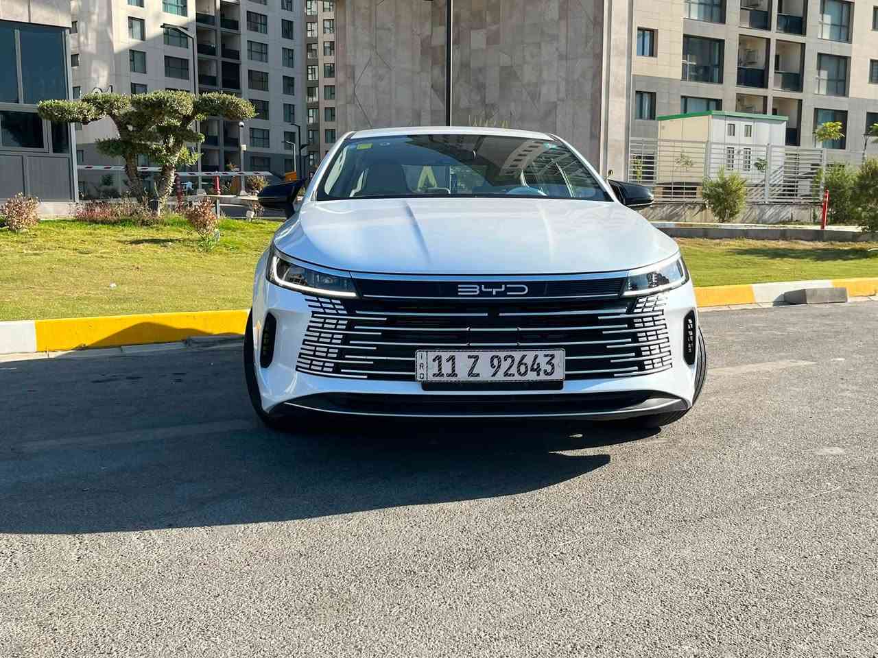 سلام عليكم 🙋
{ BYD  Destroyer  2025 }
سياره فول قماره حديد 
مكفوله كفاله عامه { بارد ، صبغ ، تبديل } 
ماشيه 13000كم الكلي يعني محرك وهايبرد
سياره كامل ملحقاتها  وفوم وارضيات 
راح اذكر مواصفات السياره للي ويعرفها : 

⬜️ شاشه كبيره قلاب مستطيل وعرضي
⬜️ هاند بريك كهرباء ⚡️ 
⬜️ كير ماوس 
⬜️ كامره خلفيه دواره
⬜️ حساس خلفي 
⬜️ بجم + خلف فول LED اشاير لكزز 
⬜️ مودات قياده ايكو سبورت نورمل
⬜️ اشاير بل مري + جام اوتو 
⬜️ تحكم ستيرن جهتين 
⬜️ بصمات دخول ذكي 

رقم  بغداد 
هـ 📞 ***********
عنوانها: بغداد حي جهاد قرب مجمع النسيم
السعر : 19750 وبيه مجال

