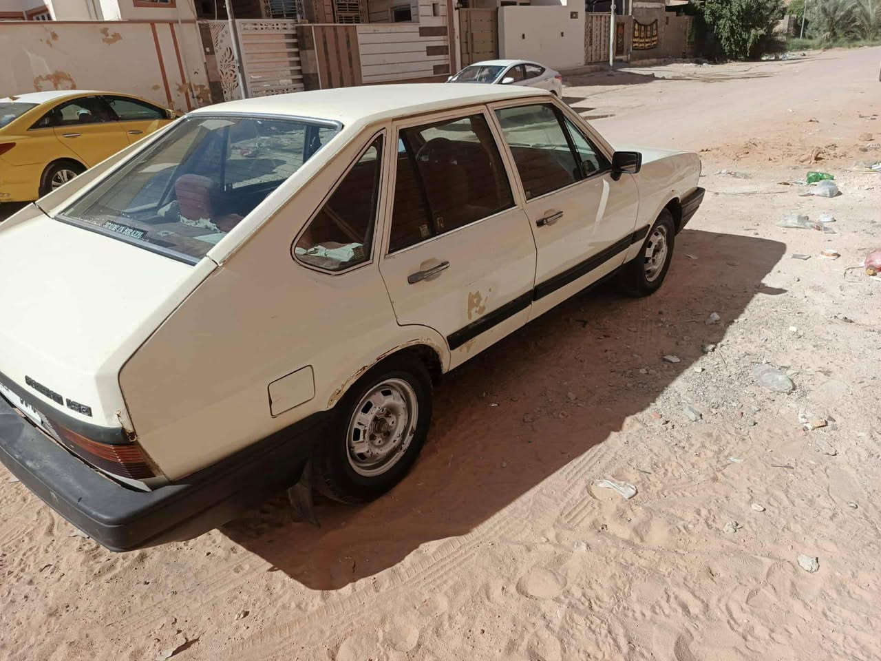 للبيع شرط المداور السعر ٢٠ ورقه وبيه مجال مكان السياره النجف ***********
