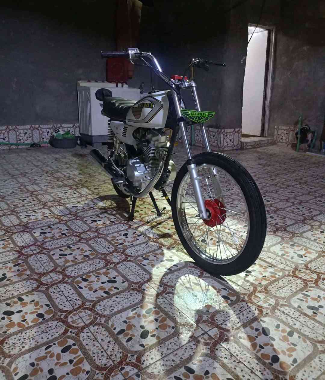 سلام عليكم دراجة البيع نامه موديل ٢٦ او الشاصي ٢٠  اوراق اصوالي سعر ٨٠٠ تصل*********** علة رقم او بيك خير او تدلل
