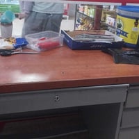 ميز مكتبي لبيع السعر ٨٠ الف 07503942566