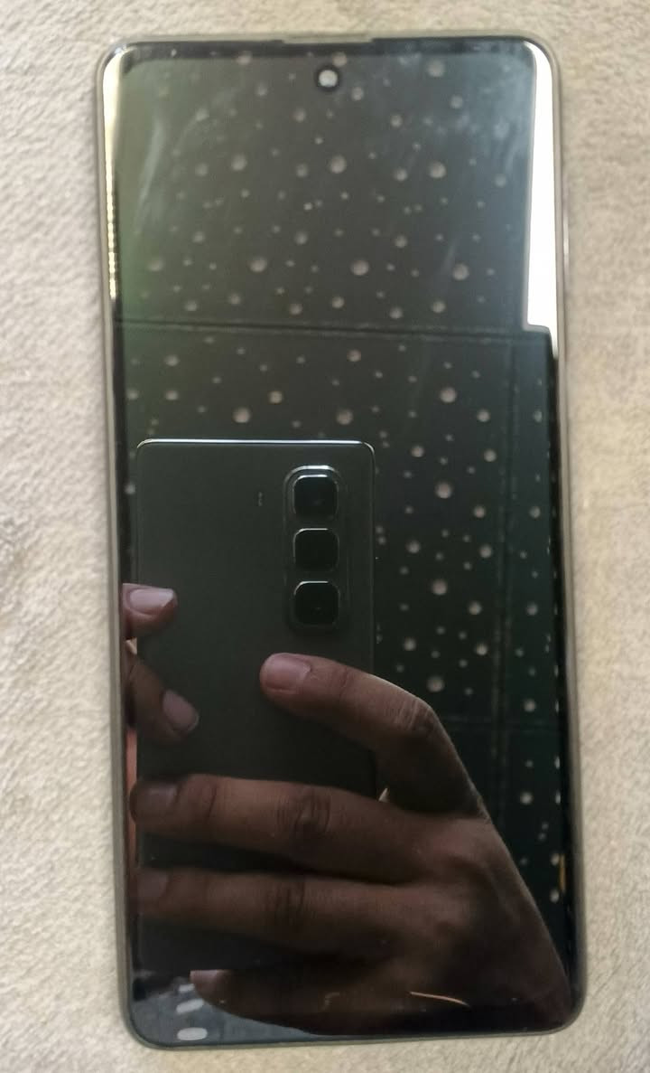 هاتف Samsung Galaxy M31s
جهاز كله شغال فقط يحتاج شاشه 
مكاني النجف الكوفه سعره 65الف
***********

