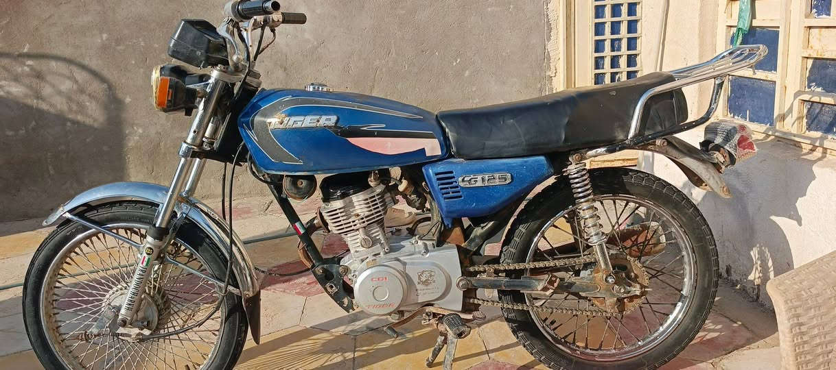 دراجه 2020بدون اوراق بليته ورقم شاصي  بيه 
سعر 350 مكاني بلدوايه ***********
