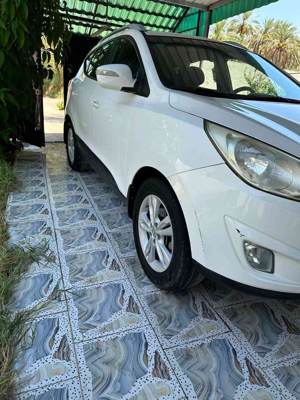 سلام عليكم
توسان رقم بغداد دولي 
سياره مكفوله بدون صبغ 
كير مكينه حداديه كله جديد 
مكينه ٢٠٠٠ دوش 
كامره شاشه 
تحكمات 
مكان السياره كربلاء الحسينيه سعر ١٢٥ بيهه مجال ***********
