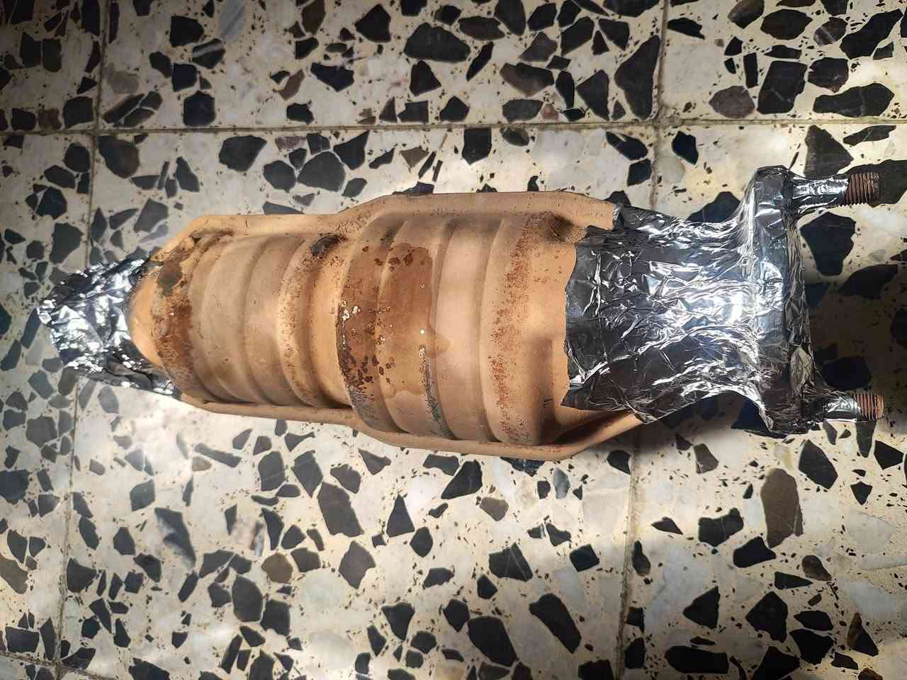 السلام عليكم 
للبيع دبلات ولوي خلفي سيراتو 11 وحجر بيئة كله نظيف وعل فحص عنواني بغداد الزعفرانية  ***********
