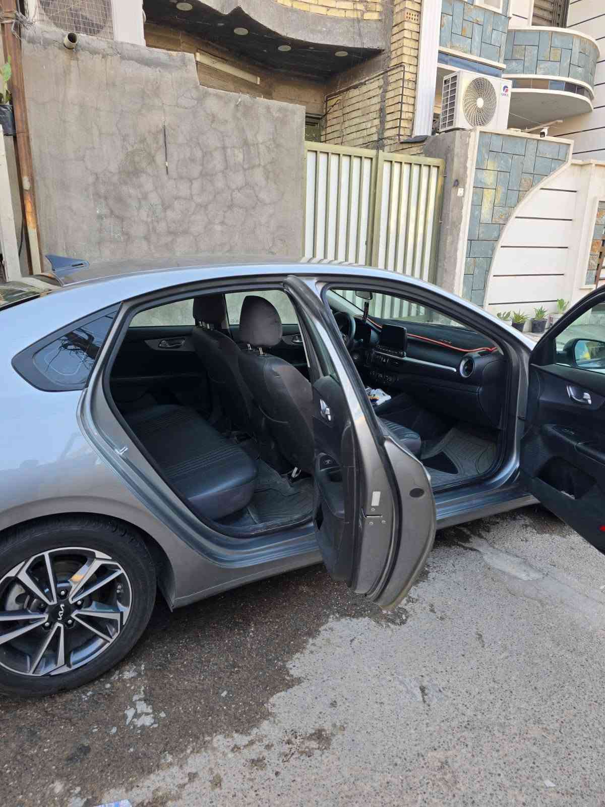 السلام عليكم
للبيع كيا فورتي 22
وارد امريكي
حادثها موجود بل منشور
ماشيه 132000KM
منظومة غاز جديد
سياره رقم أربيل
مواصفات نص فول
شاشه جبيره
تحكم ستيرن
فور ويل كب
انظمت قياده
سعر السياره 135 وبيها مجال
مكانها بغداد البياع قرب تقاطع درويش
***********
***********
