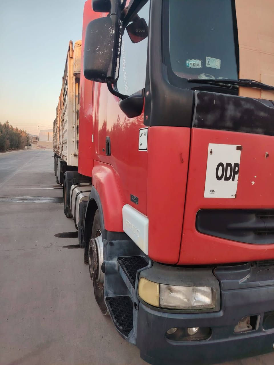 للبيع رينو موديل ٢٠٠٥  انجكتر بلادي تخم تاير تبريد تدفئه روتايدر مثبت سرعه عربانه اربع دناكير السياره رقم اربيل انكليزي السعر 230 للاستفسار ***********
