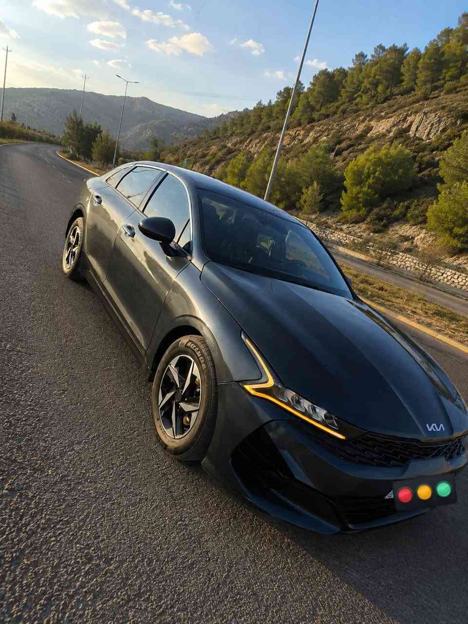 🔥 KIA K5 2022 — لعشاق الـ K5 🔥
🚘 FIRAS CARS
لسنا الوحيدين… لكن نطمح أن نكون الأفضل ❤️
🔥 الحلال للبيع — نقد فقط 🔥
كيا K5 موديل 2022 | رقم أربيل جديد
✨ المواصفات LXS:
شاشة مع تنبيه أعطال ومعرفة بالعربي
رادار أمامي وجانبي
كاميرا دوارة
تحديد مسار
أوتو
هندبريك بصمة
تشغيل عن بُعد
بصمة أبواب
حساس مانع اصطدام
تبريد ثلج ❄️ قطعة واحدة
مكينة 1600 GDI DOHC | 4 سلندر
اقتصادية جداً بصرف البنزين
تقبل بنزين عادي
🛡️ حالة السيارة:
إيرباكات ستيرن وبردى باب جهة نفر
شرط بدون دواخل
الشواصي والبدنه والغد والبطانة شرط
حادث سيارة بأمريكا
جاملغ أمامي + باب نفر + حافة بونيد
صور الحادث مرفقة ويا صور السيارة
ماشية 135 ألف كم
السيارة مصبوغة بالكامل بسبب سقوطها من سيارة الشحن
هزة 2027
سنوية ما ساقطة
شرط تحويل ثاني يوم
💰 السعر: 127 ورقة
🔥 وبيها مجال للطيبين
📍 مكان السيارة: أربيل
⚠️ ملاحظة مهمة:
السيارة مو إلي، معروضة يمي للبيع. أبيعها مقابل عمولة بعد الاتفاق بين الطرفين، وكل تفاصيل السيارة مذكورة بكل وضوح.
📞 للاستفسار:
***********
***********
❤️ إذا تدور K5 نظيفة من ناحية الدواخل والشواصي وبمواصفات حلوة، هاي تستاهل تشوفها بنفسك.
🌹 تحياتي للجميع
FIRAS CARS
