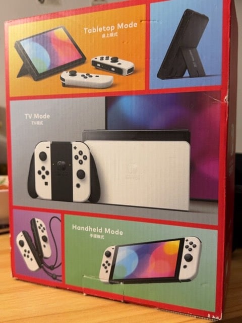 اللون ابيض مستعمل بحاله ممتازه ونظيف ويا كامل ملحقاته سليمه من شاحن وموصل HDMI
ويده
وكارتونته وكامل اكياسها
في كسر بسيط باليده اليمنى لكن تم تصليحها جوده الصوت ممتازه وعاليه ويدعم اتصال البلوتوث
اقصى جوده 1080
لايزال يدعم تحديثات واخر تحديث اله 22.5.0
يدعم اللمس
يدعم توصيله على شاشه TV
يدعم اتصال الانترنت
مساحته 64GB وقابل للزياده
غير مهكر
* Online شغال
* Nintendo Account طبيعي
* ما عليه حظر
* الجهاز أصلي
* كل الملحقات أصلية