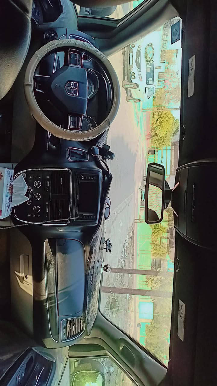 للبيع: دوج كارافان  2018 (sxt)
 اللون: أبيض رقم بغداد انكليزي
 المسافة المقطوعة170 ألف ميل
 المحرك: 3.6 لتر 6 سلندر (Pentastar) - 
 كراسي جلد كهرباء 
 أبواب الجوانب والجنطة (الصندوق) كلها كهربائية تفتح بالريموت
 شاشة كبيرة وكاميرا خلفية + نظام صوتي بريميوم أصلي
 تشغيل عن بعد
 خاصية (Stow 'n Go) المقاعد الوسطية والخلفية تختفي بالكامل .
 محرك، كير، تبريد، وصدر بشرط الفحص (جاهزة من كلشي)
السعر: 155 ورقة وبيها مجال بسيط.للشراي

رقم الهاتف: ☎️(***********)اسیا
