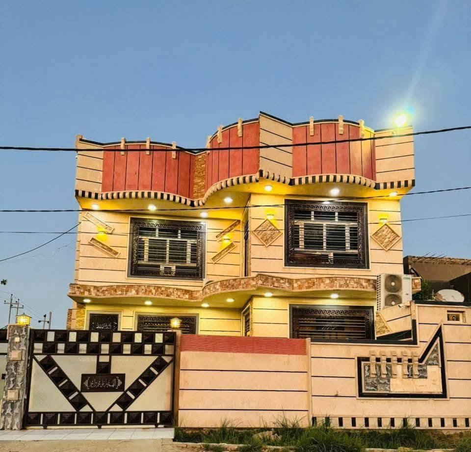 ٣٠٠م طابقين طابو زراعي مفرك العلويه شريفه ع مجاور مسبح عشتار   هو والاثاث كامل 
الاثاث.... ٤غرف نوم  اثاث غرف صاج عدد اثنين مع اربع سبالت كل غرفه سبلت
اثاث مطبخ.. هو ملحقاته.. سيتم كامرات  داير ماداير البيت ... سبلت ٣طن بالاستقبال.. البيت بناء ٢٤ .. جوه مرمر الفوك سيراميك. حمام شرقي وغربي  
البيت ركن.. اما مه ساحه...  بناء ٢٢٠ م.. 
حديقه ٨٠ م 
السعر مع الاثاث ١٥٥ مليون  
يدفع نصف المبلغ والباقي مده حسب الاتفاق 
للاستفسار عاى الرقم ***********
