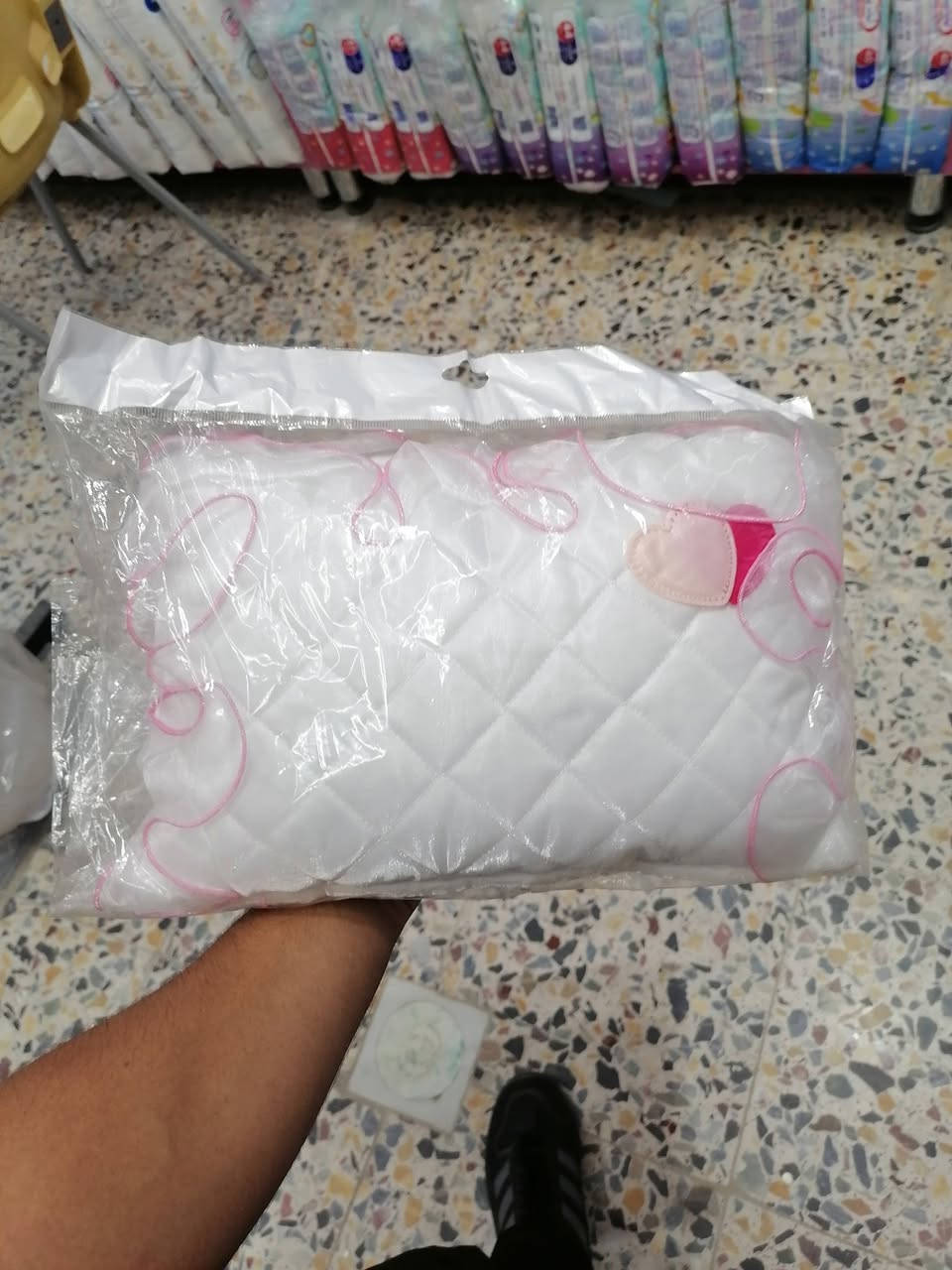 🚨 وصلت البضاعة اللي طلبتوها داخل بيت الطفل! 👶🛍️
مثل ما وعدناكم، كل منتج طلبتوه من عدنه حاولنا نوفره إلكم، وهاي المرة جايبينلكم تشكيلة حلوة ومهمة لكل أم 🤍
✨ ومن الأخبار المفرحة:
🍼 ديالاك الذهبي رقم 2 رجع توفر من جديد!
وفرنالكم أيضاً حسب طلبكم:
 👶 بوندات الطفل
🧸 مخدة الطفل
🪥 فرچة عادية وأصلية
🍎 معضاضة فواكه
🍼 ملهاية سيليكون طبي
🥛 ممه إيفينت الصغيرة الأصلية
🍼 أوفر بريملاك طبي مثل ما طلبتوا
وهذا مو كلشي! 👀
أكو منتجات وتشكيلة جديدة داخل المحل تنتظركم، تعالوا شوفوها بنفسكم وجهزوا طفلكم من مكان واحد 🤍
📍 بيت الطفل – سبع البور، شارع السوداني
مقابل أفران الحيدرة، مجاور أبو حيدر للمواد الإنشائية.
🚚 التوصيل متوفر
📞 للحجز والاستفسار: ***********
🤍 بيت الطفل… طلباتكم علينا، وتوفيرها واجبنا.

