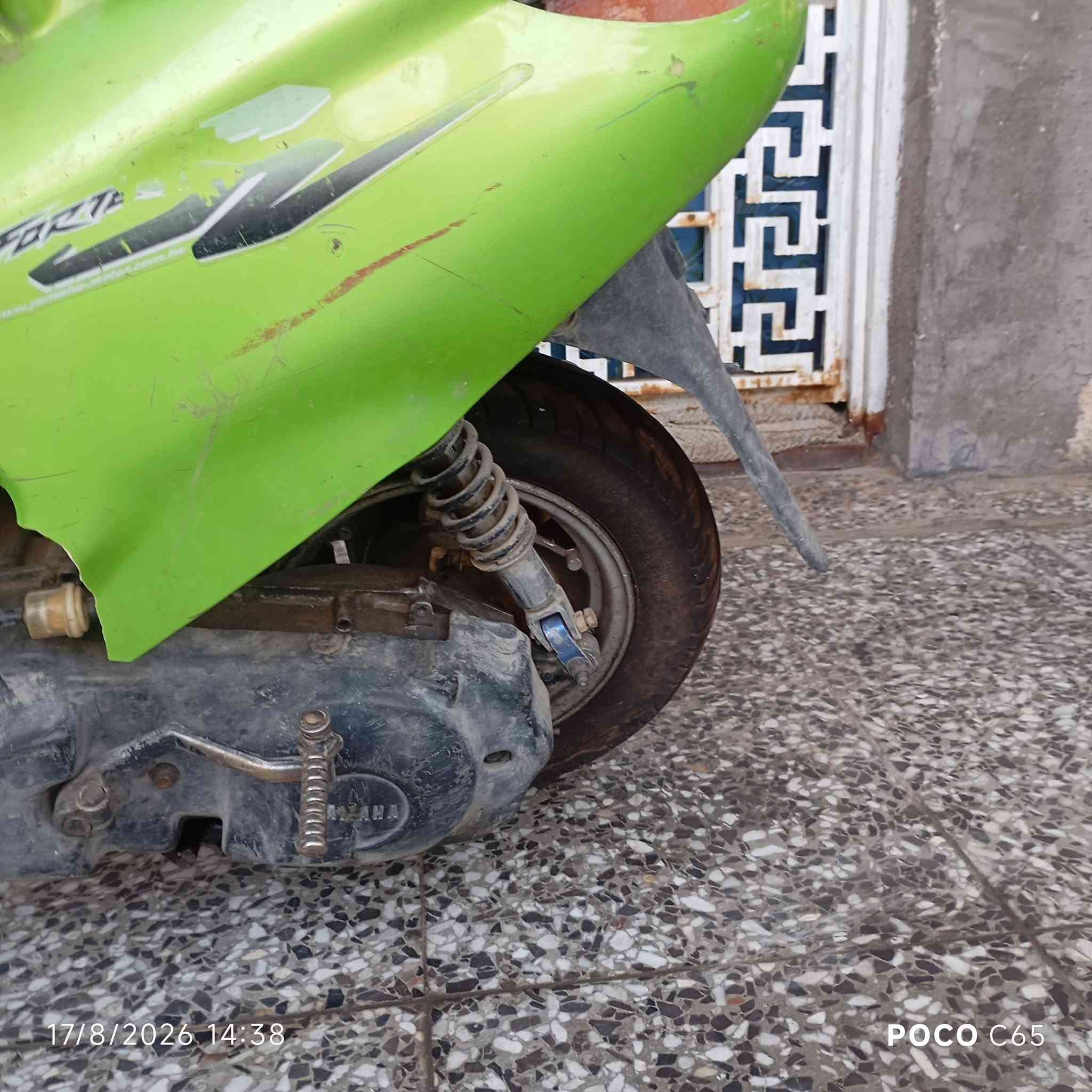 دراجة فراشه للبيع جفتت محرك بوشة وبستم ولفات وعصافير وضاغطة جديد بس ما تشتغل ابيعة على وضعهة قفل 200الف للتصال على رقم ***********
