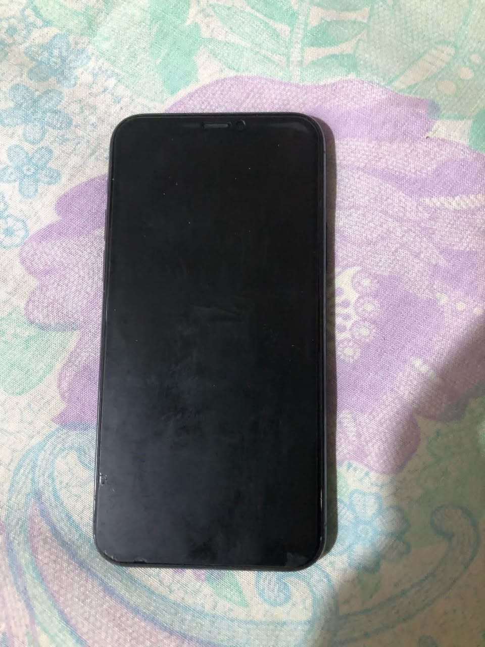 📱 للبيع iPhone 11 Pro
🔹 اللون: زيتوني
🔹 الذاكرة: 64GB
🔹 الشاشة: Super Retina XDR OLED بحجم 5.8 إنچ
🔹 المعالج: Apple A13 Bionic
🔹 الكاميرات: ثلاث كاميرات خلفية 12MP
🔹 الكاميرا الأمامية: 12MP
🔹 Face ID شغال ✅
🔹 مقاومة للماء والغبار IP68
🔹 البطارية: صحة 75% وأصلية

📦 حالة الجهاز:
🔹 الهيكل نظيف جداً وحالته ممتازة
🔹 الشاشة أصلية ونظيفة
🔹 قاعدة الشحن أصلية وتم تبديلها قبل سنتين
🔹 البصمة شغالة ✅
🔹 الصوت شغال ✅
🔹 الكاميرات كلها شغالة ✅
🔹 كلشي بالجهاز شغال بدون مشاكل

💰 السعر: 275,000 دينار
🤝 بي مجال للجادين

📍 المكان: بغداد

📞 للاستفسار:
***********
***********

📲 الأرقام واتساب أيضاً.
