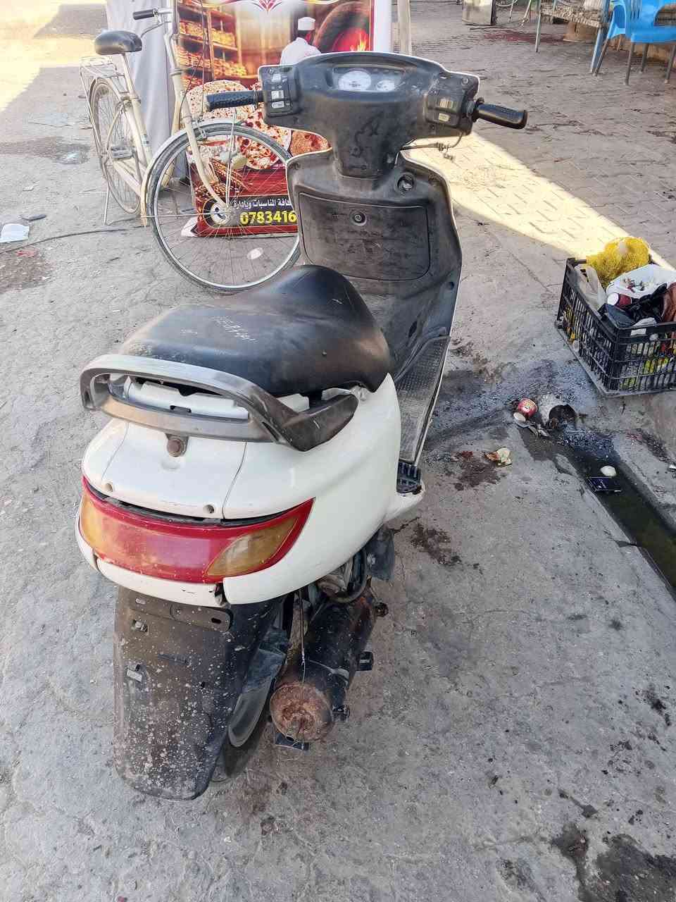 السلام عليكم شباب دراجه للبيع نظيفه مفتوحه مكان نجف يريدها بخير ويدلل راح يخليك رقمي***********
