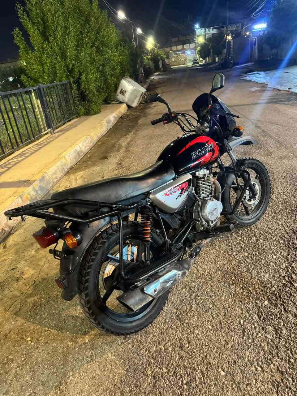بوكسر جبلي • مكينة ساسوكي • بدون اوراق