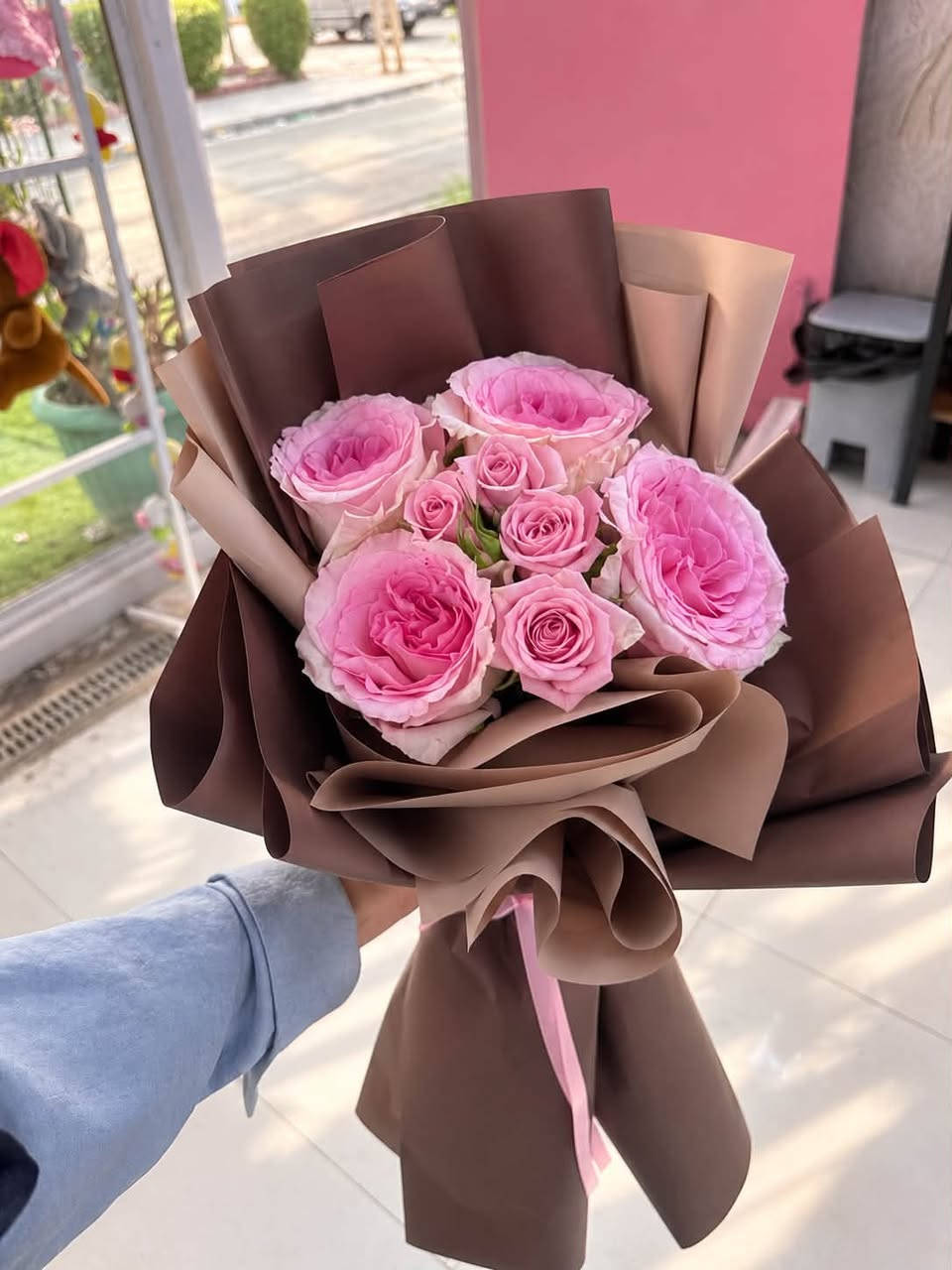 مختصين بتنسيق باقات الورد الطبيعي والصناعي 🌷
بتفاصيل تنعمل بحب وعلى ذوقكم 🎀
🚚 توصيل بنفس اليوم( ***********)
📍 حي الجهاد – بغداد
