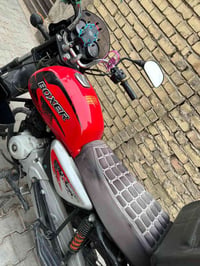 بوكسر • ٢٠٢٢ • أحمر