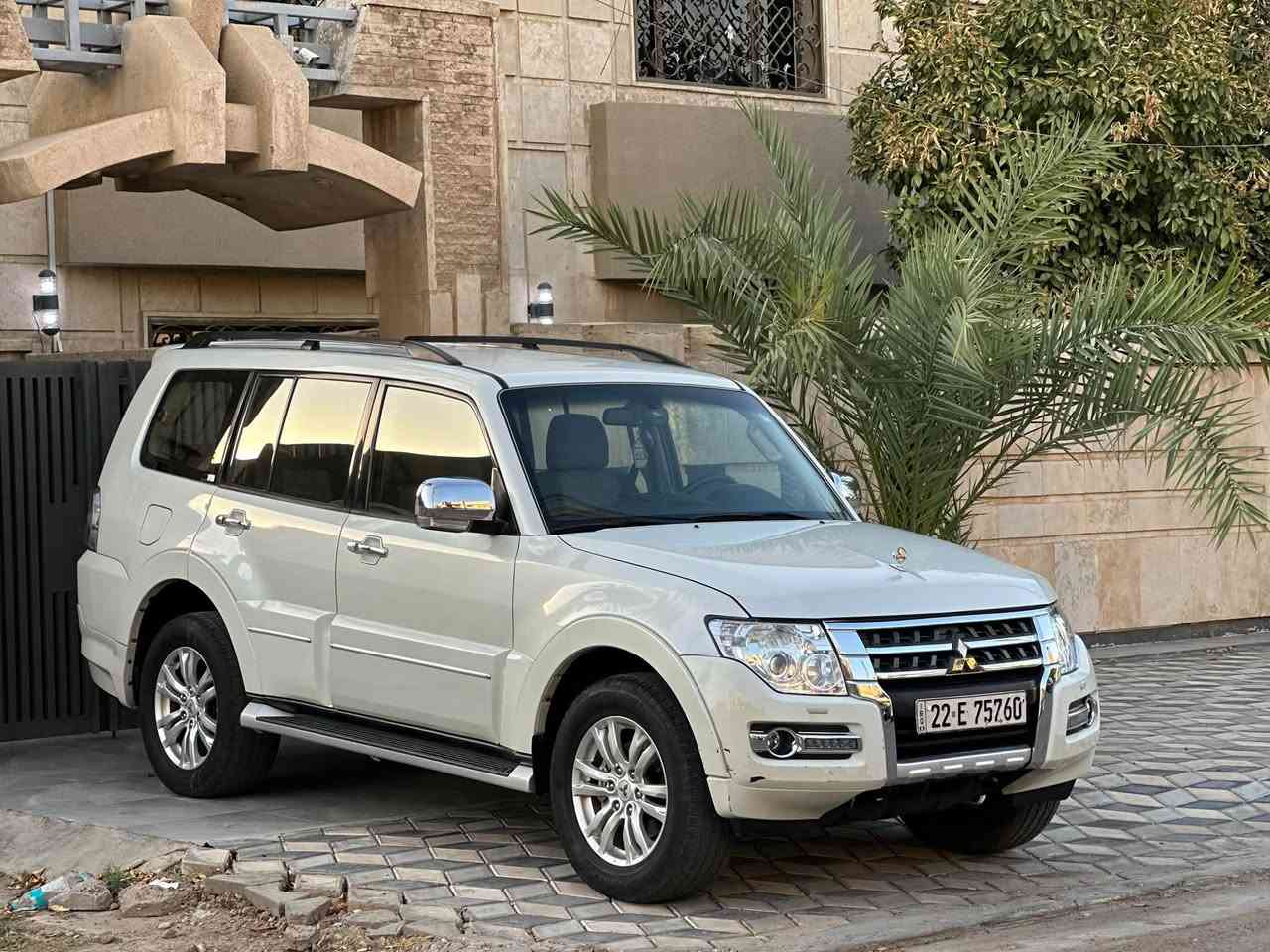 السلام عليكم 
باجيرو 2020 حبتور ام الدمام العلامة الذهبية بعدها اخت الزيرو ماشية 32 الف كيلو متر محرك 3800 رقم اربيل باسمنا من الزيرو سبيرها بعدة منازل وكشناتها بعدها بالنايلون ومغلفها 
صار بيهاحادث جاملغ امامي وايرباك ستيرن وبدلتة وبيها بارد بالباب قليل كلش وذاكركل التفاصيل بالصور ابيعها بسعر مناسب المواصفات تعرفوها الحبتور 

مكان السيارة : بغداد/ المنصور 
رقم التلفون : ***********
السعر /177
