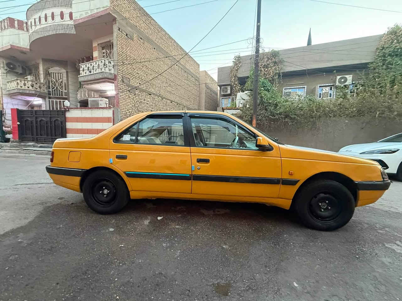 سلام عليكم بيجو لميس 2013
السياره مكفوله كير ومكينه وتبريد والكشر مكفول بدون ضربه وصبغ وتبديل سنويه جديده رقم جديد تخم تاير جديد هو والويل كهربائيات كلها شغاله معروضه ب33وبيها مجال انشاء الله مكانها بغداد الحريه ***********

