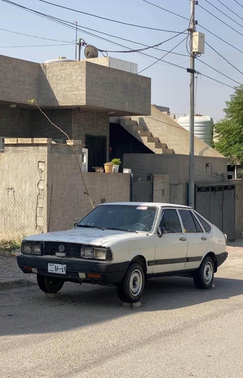 ‎بەڕازیلی  مۆدێل 1985 ئاڕم پلاستیک سلێمانی   سەیارەکە ماڵی فەقیرە چوار تایەی تازەیە مەکینەی بەشەرت بیلادی پێنج برغووە،پاک و جوان ماوەتەوە 
‎ژ.م ***********
***********
