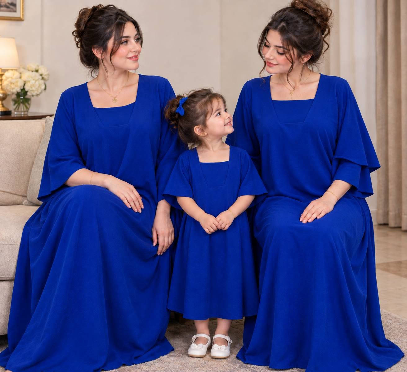 خياطة فرح 🌹 شغل امرتب ونضيف بأسعار مناسبه اختاري النقشه الالون وحنه نخيطه تدللين ☺️🪡✂️🧵
نزلت خياطة الام اوبنته الزبونتي الف عافيه اولا نفسه الخاله هم اله دور☺️🍒🧵🪡✂️👌

نص مكتوب في الصور:
- تفاصيل المخدة
- تفاصيل القماش والخياطة
- تفاصيل الربطة