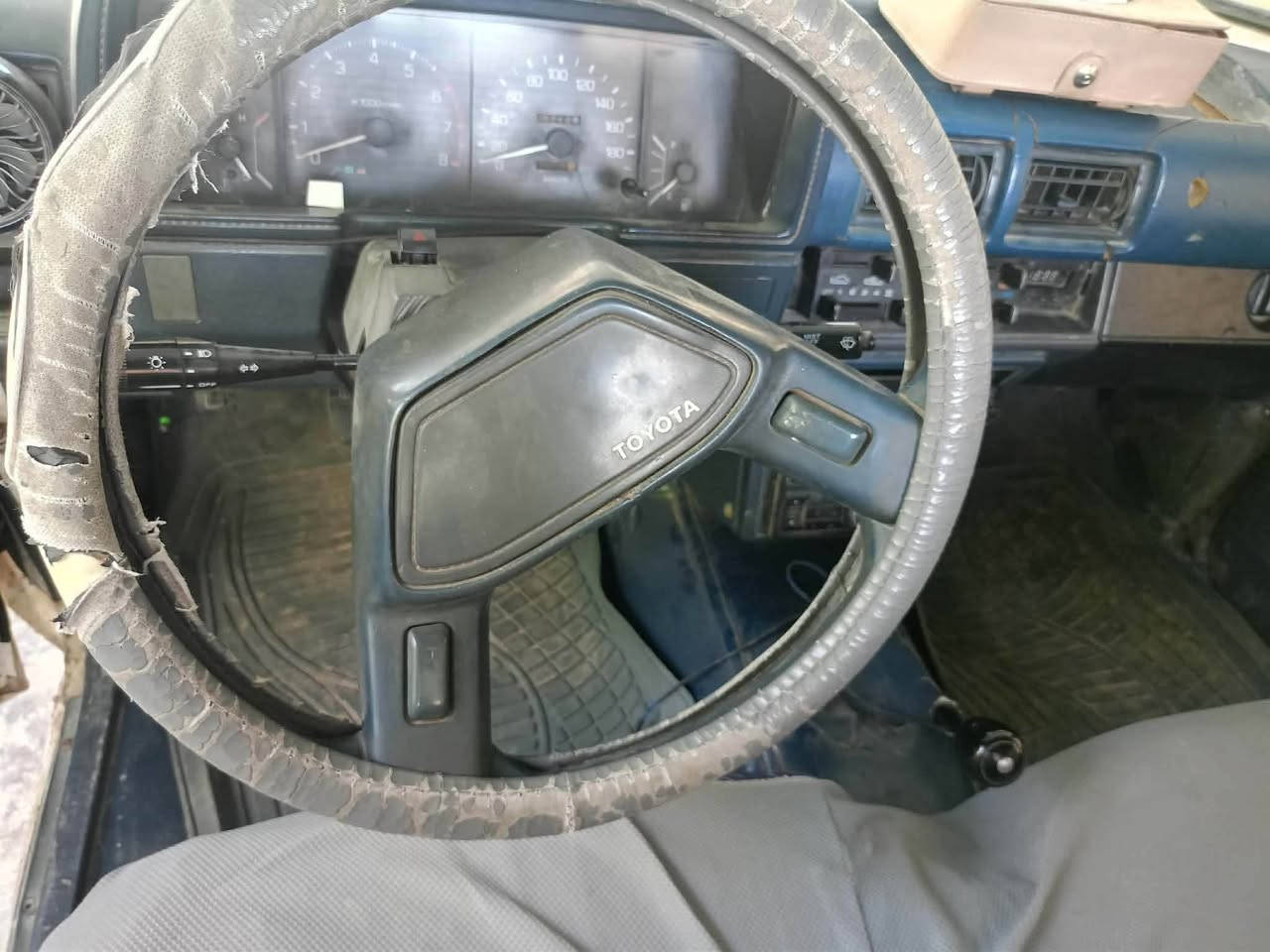 السلام عليكم تيوتا 88 محرك كروسيده لاتنقيص ولاتبخير 
خمسه كير
تبريد شغال
رقم صلاح الدين انكليزي هزه جديده ماصاقطه
سعر 55$ وبيه مجال للاستفسار الاتصال على الرقم *********** مكان السياره صلاح الدين سامراء
