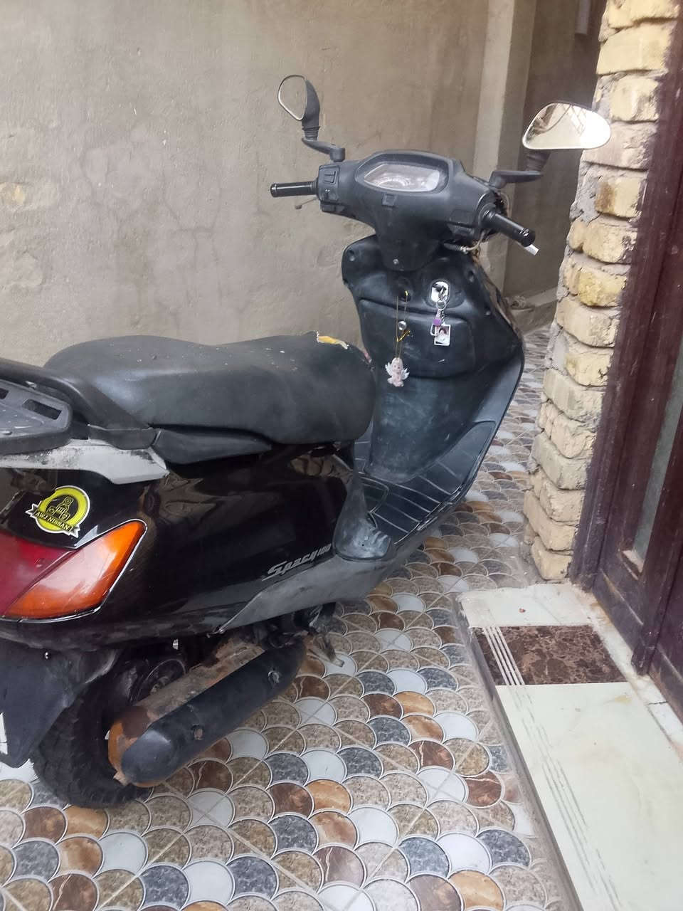 سلام عليكم دراجه سبيسي نضيفه مكينه ناعمه شلعه معدل مبدل ولفات كفرات ابو الختم بس الصالنصه بيها صوت خفيف مكاني خاجيه شارع اربعين السعر 550بيها مجال الرقم ‏‪***********‬‏
