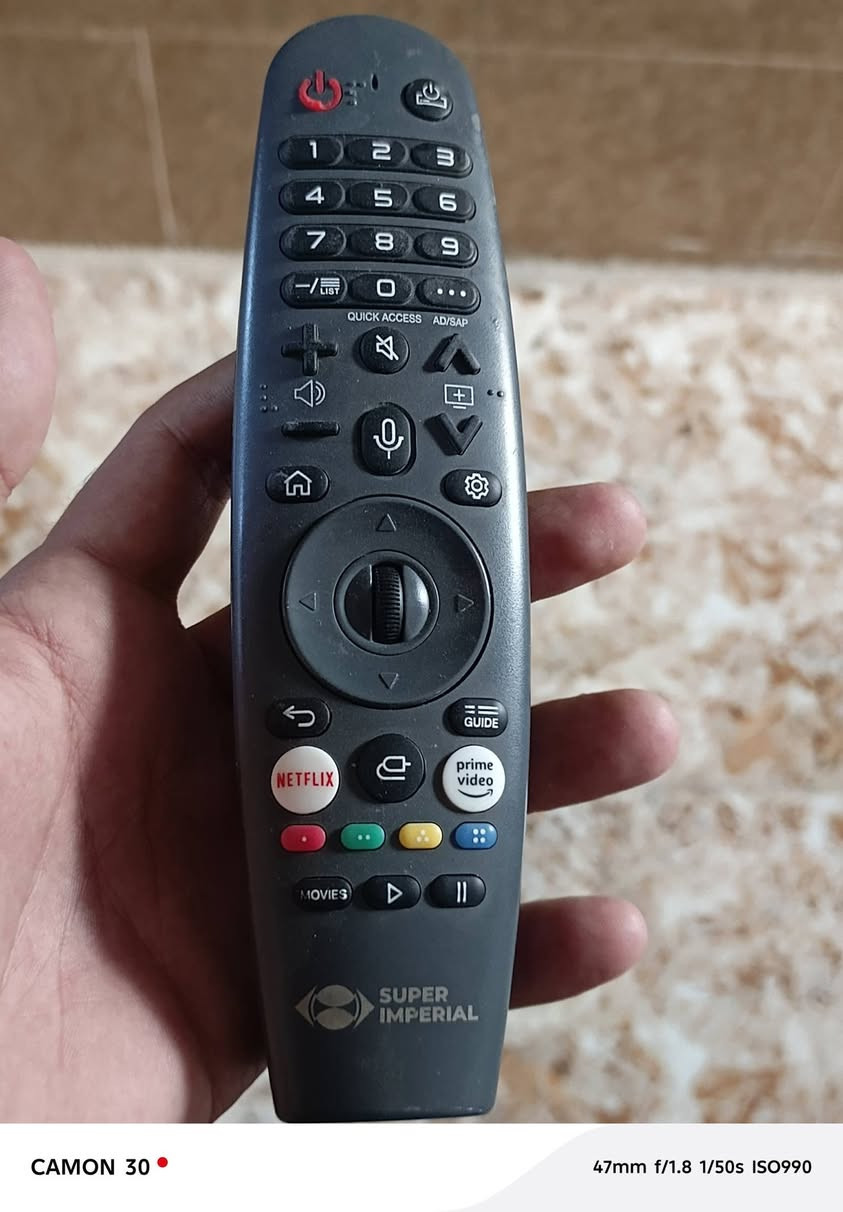 شاشه حجم 65 جديده مستعمله سبوع واحد شاشه فول انترنيت تجمع جميع لبرامج نوع سوبر لمعروف لبيع مستعجل سعر 700 بيهه مجال بسيط للتواصل *********** واتساب
