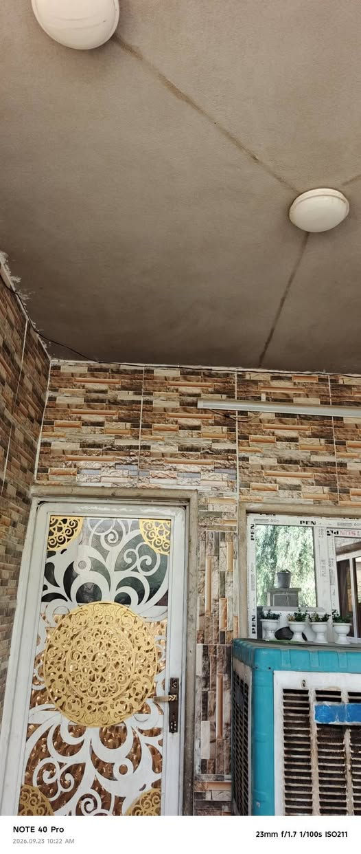 دار للبيع
دار للبيع في حي عدن خلف ظهر السوق بفرع مخلص العراقي القديم مقابيلو ماكو بناء المساحة 110م سند طابو طابقين الطابق الاول كامل من كاشي وسيراميك وسقوف ثانوية وابواب بلاستك والطابق الثاني هيكل  للاستفسار والمراجعه اتصل ع الارقام ***********واتساب 
*********** تواصل 
***********هذا واتساب

نص مكتوب في الصور:
- NOTE 40 Pro
- 2026.09.23 10:23 AM
- 23mm f/1.7 1/427s ISO50
- NOTE 40 Pro 2026.09.23 10:21 AM 23mm f/1.7 1/100s ISO118