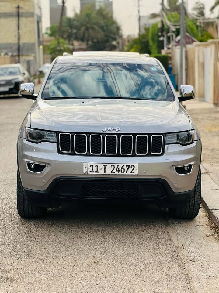 جيب كراند شيروكي لمتد 2019 وارد امريكي حادث جاملغ وبنيد صبغ
بيها بارد بالجاملغ الخلفي خلف السائق + جاملغ امامي عكس السائق
ممشى ١٧٨ الف كيلو
فول مواصفات بدون فور ويل
🔹بانوراما سستم صوت - دمام خلفي
🔹كشنات جلد تبريد + تدفئة + كهربائية وخزن ميموري 
🔹لايت لد حاجب وعالي وناصي
🔹شاشة كبيرة ابل كار بلي و اندرويد اوتو 🔹مرآة جانبي ووسطي تعتيم ليلي
🔹حساس خلفي + نقط عمياء + توقف ذاتي 
كير مكينة مكفول عليها ادامة كاملة
السعر 190 وبيها مجال بسيط
مكاني بغداد الصليخ
***********
