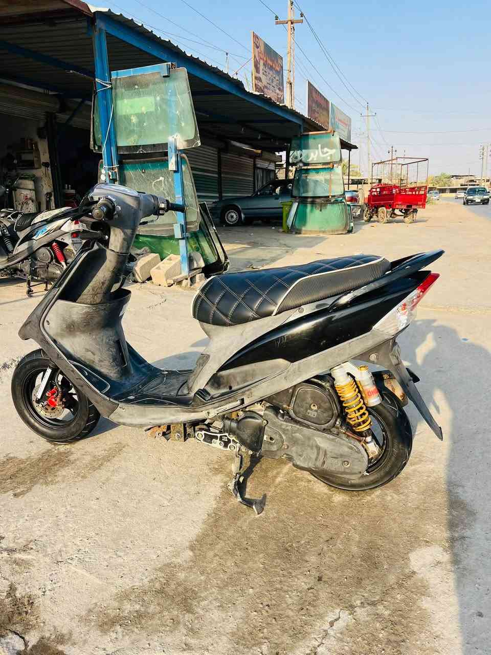 سلام عليكم
مكاس عدله مكفوله كفاله عامه كفر ومكينه وكهربائيات 
الدراجه بيه تزويد السعر 925وبيه مجال 
1كشن رياضي 
2شيال رياضي
3دبل خلفي رياضي 
4اشاير اربع ولفات 
5سلف رياضي ماركه دي واي 
الدراجه شلعه ومعدل خير من الله كلش شغال بيه 
مكاني البصره قضاء القرنه ***********هاذ رقمي وتدلل

