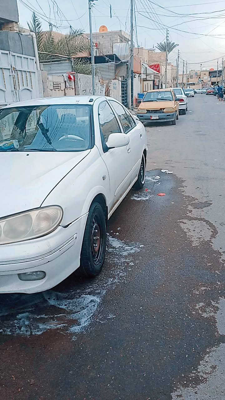 سلام عليكم                                                                   سياره نيسان 2001مصبوغه عام صدر جديد 60وبيههه مجال حك جيه.                                                                ***********
