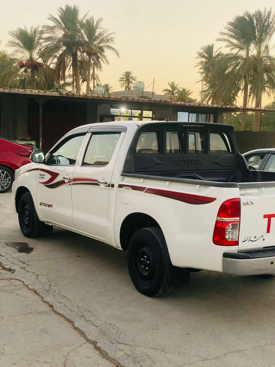 السلام عليكم  اخوان تيوتا موديل ١٤سعودي ابو الدعاء ماشي ١٤٠ مكفولة كفالة عامة لا صبغ ولا بارد كير ومكينة شرط على وضع الوكالة رقم بغداد الجديد مال جناي السيارة لوك الكبات واكتلوك بعدها بيها مكان السيارة الانبار قضاء هيت ***********
