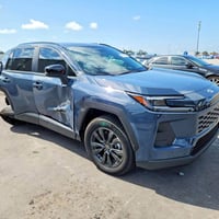 🚗 2026 TOYOTA RAV4 XLE PREMIUM 🛠️ الضرر: موضح في الصور 📏 عداد المسافه ...