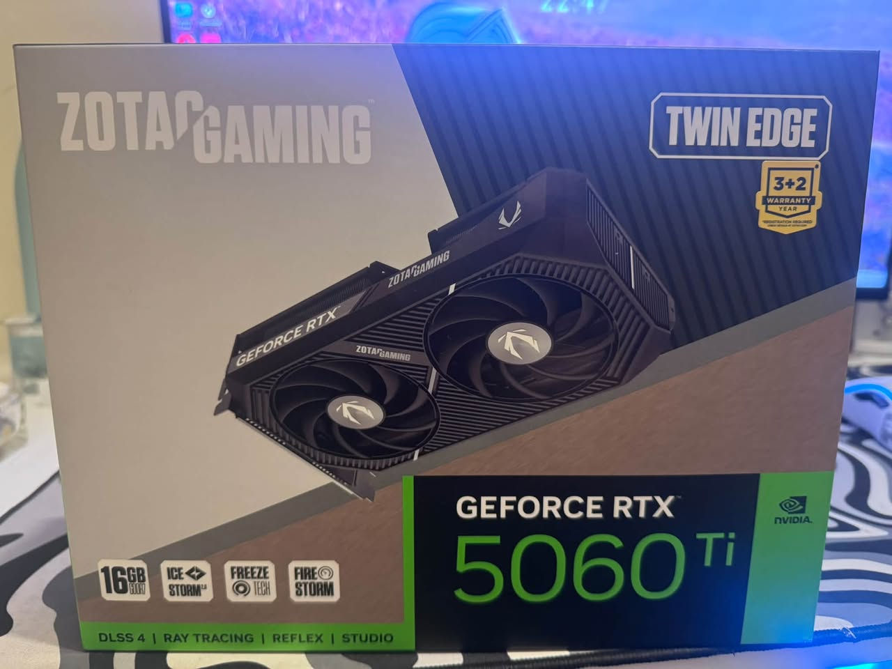 سلام عليكم pc للبيع 
مواصفات 
المعالج Ryzen 5 7600X
كارت الشاشه zotac gaming nvidia 5060ti 16 gb 
المذر بورد B650-plus 
رامات blade ddr5 16x2 
تخزين 1 tb 
البور سبلاي 650w
شاشه 32 كيرف 165hz 
ماوس كلوريس مودل D 
كيبورد رد دراكون 
مايك خارجي زيل ساوند 
السماعه هايبر x مودل 3 
يوبي اس 1 كيفي 
كراتين الغراض موجوده 
السعر 2250000 مليونين 250الف 
*********** واتساب
