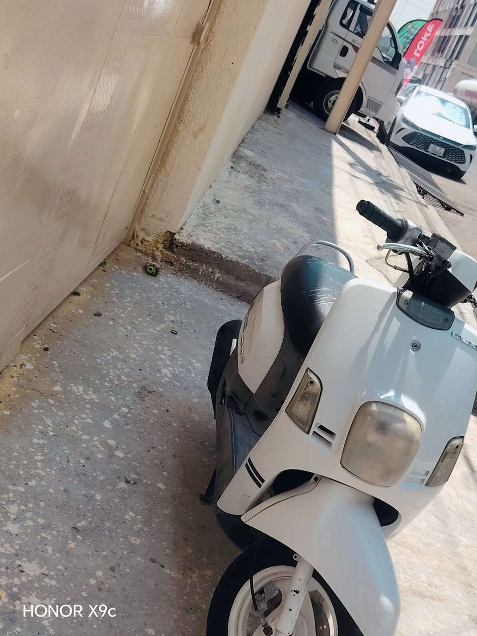 سلام عليكم= وعليكم سلام
ناشر دراجة.       👍     اي حبيبي
 
شبيهة ما بيهة.     🤲         ما بيهة اي نقص 

هااااا          😡         والطم

بيش عارضهة .      🌹        600 بيهة مجال يا طيب

يا موديل المحروسة        👌      2008 

وين مكان.           💋           زعفرانية بغداد 

دزلي رقمك .       🤙            ***********

زين ما مالتلي شبي محركهة.       🫠    محركهة جديد لا

 تبخير 

ولا تنقيص     ولا بخار  

👍
