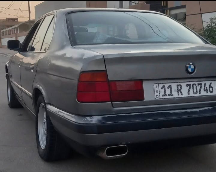 بي ام 525i • ١٩٨٩ • رقم بغداد