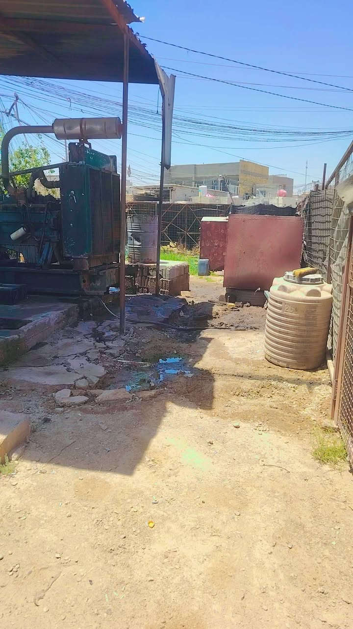 سلام عليكم موقع للبيع في النجف الاشرف بلحيدريه الحمل 600 بي مولدات اثنين والسعر 35 وبيه مجال بيصيط كلش ***********
