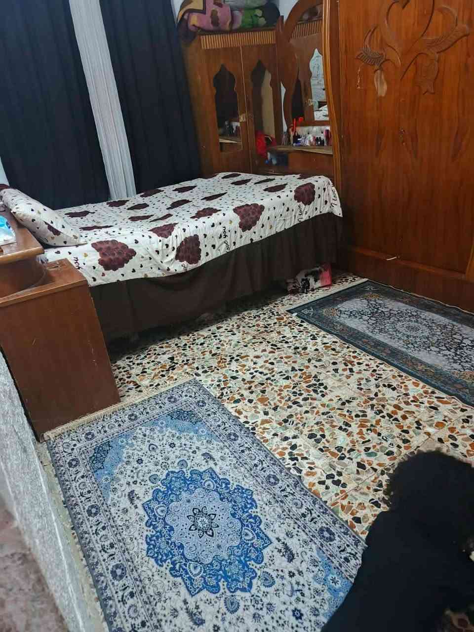 بيت للبيع المساحه 125 السعر 27 مليون وبيه مجال للشراي يدلل موقع البيت حي الزهراء على شارع الشريفات مراجعة دلالية ابو ياسر ***********
