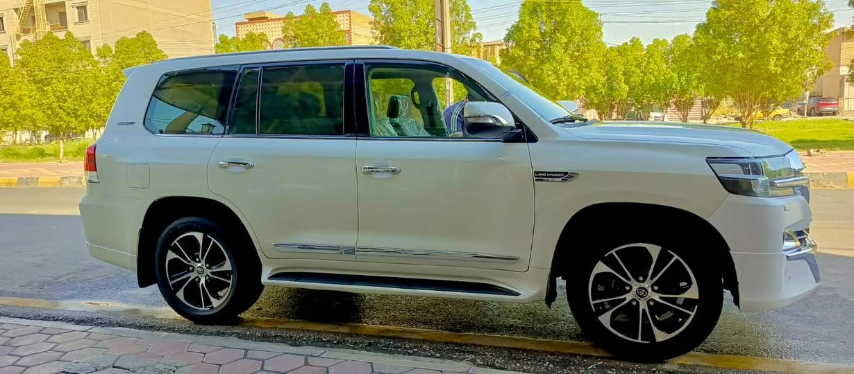 لاندكروزر GXR 2021 بحريني أصل   50ألف كم فقط (ممشى حقيقي)
المحرك:
V6 – 6 سلندر
الحالة:
مكفولة كفالة عامة من الدعامية إلى الدعامية

السيارة نظيفة جداً جداً  

سلايد
ثلاجة
مقاعد تدفئة
مقاعد كهرباء (3 ذاكرة)
حساسات أمامية وخلفية
بصمة تشغيل
8 إيرباك
مرايا شفط
لايتات زينون
صندوق شفط
  غير متواجد بالفيس فقط الإتصال على الرقم
*********** المكان/واسط
